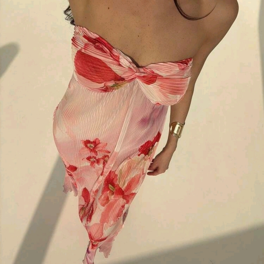 Romantic Date Night Strapless Twist Ruched Floral Print Bodycon Dress - Picture 7 of 7